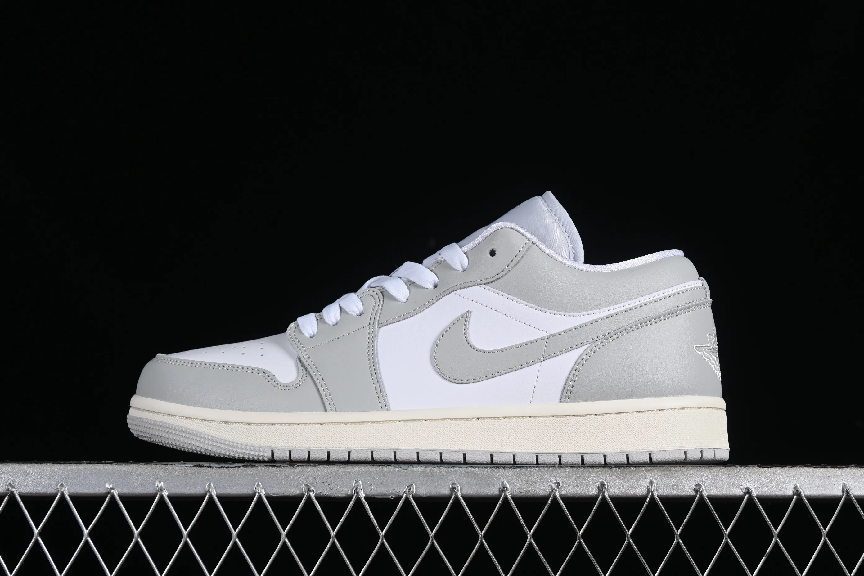 All categories Air Jordan Jordan series basketball shoes Air Jordan 1 Low Air Jordan 1 Low AJ1 Joe 1 white gray low-top cultural basketball shoes DC0774-103